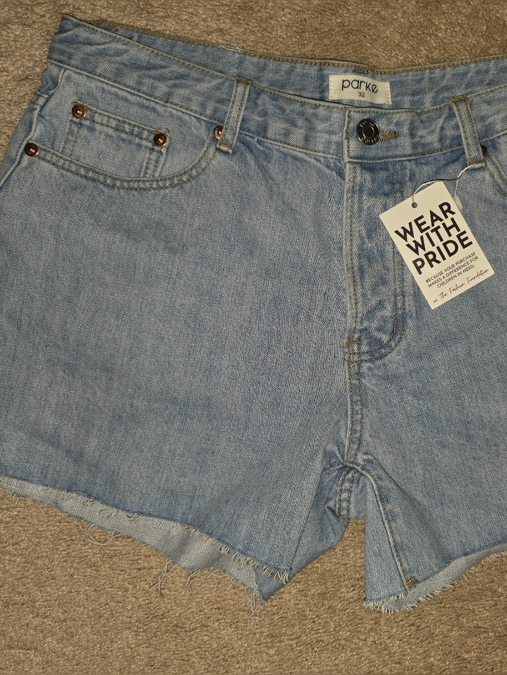 NWT PARKE Light Blue Wash Denim Shorts 32
